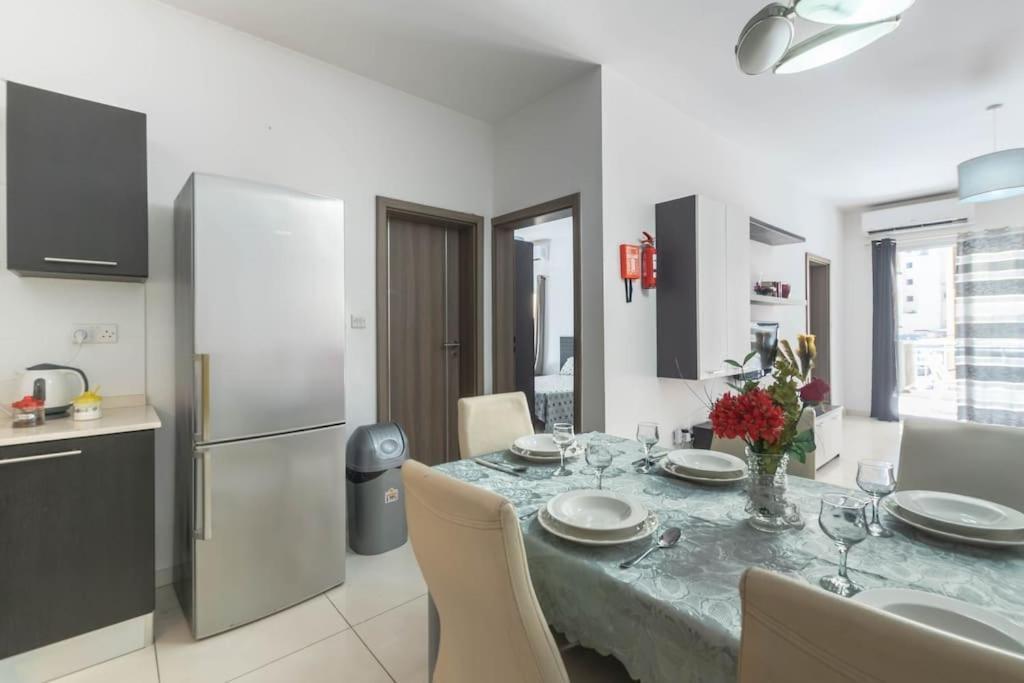 Modern Apt. Close To The Square St. Paul's Bay Exterior foto